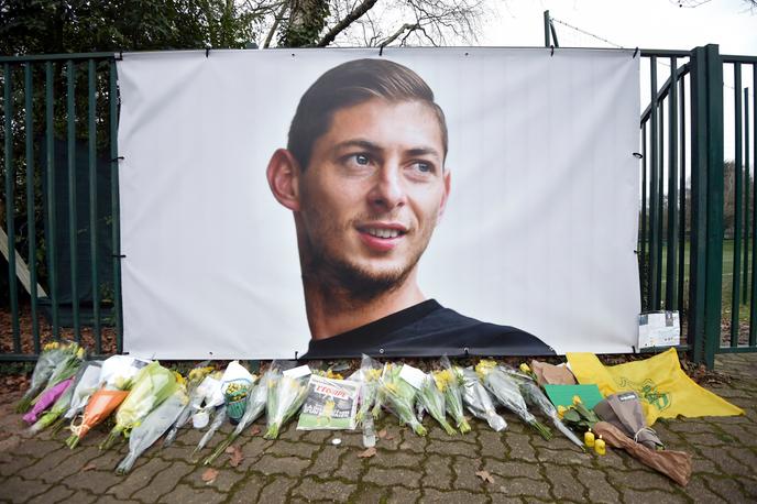 Le FC Nantes a installé un portrait géant d’Emiliano Sala devant son centre d’entraînement, le 24 janvier.