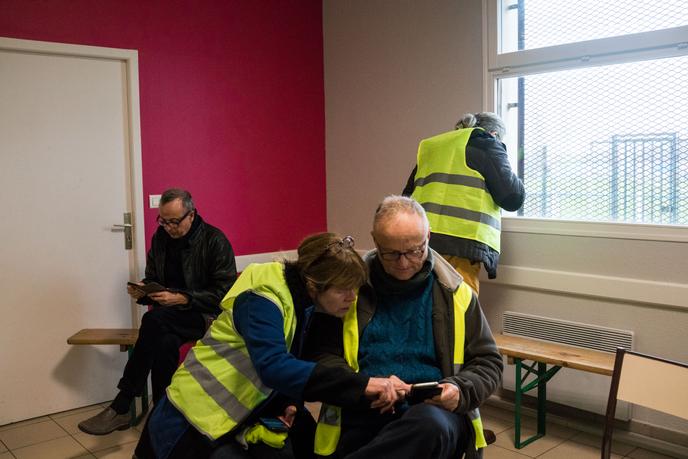 Plongée Au Cœur Du Facebook Des Gilets Jaunes