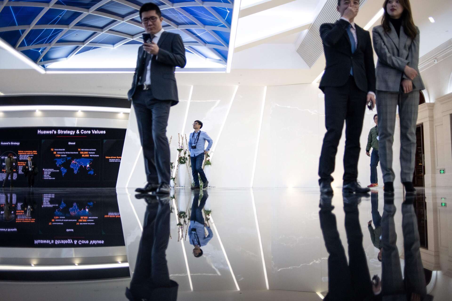 Au centre Huawei de Pékin, avant la cérémonie de lancement des produits équipés en 5G, le 24 janvier.