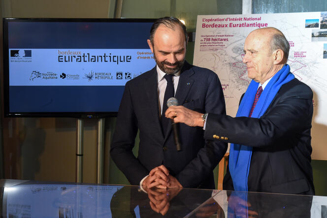 Alain Juppé (à droite), maire de Bordeaux, et Edouard Philippe, premier ministre, à Bordeaux le 1er février.