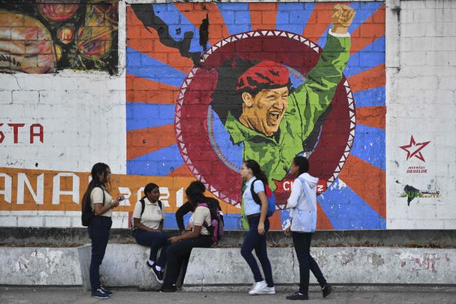 Dans le quartier « 23 de Enero » à Caracas, un graffiti à l’honneur d’Hugo Chavez, à l’origine de la révolution bolivarienne.