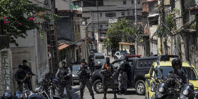 En 2019, la police de Rio de Janeiro a tué 1 810 personnes https://www.lemonde.fr/international/article/2020/01/22/en-2019-la-police-de-rio-de-janeiro-a-tue-1-810-personnes_6026874_3210.html?utm_term=Autofeed&utm_medium=Social&utm_source=TwitterEc