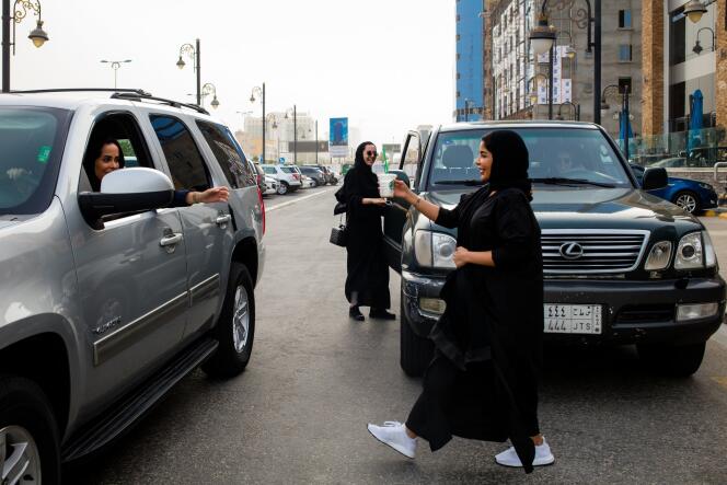 A Dammam (Arabie saoudite), le 8 février. Depuis 2018, les Saoudiennes ont le droit de conduire.