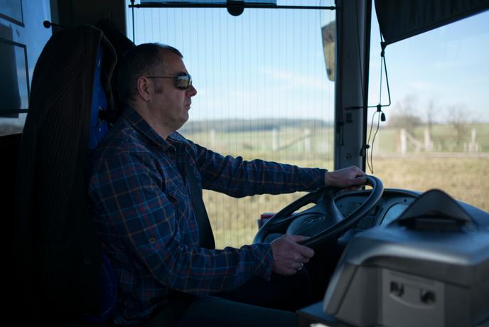 Le chauffeur du bus Keolis entre Epinal et St-Dié-des-Vosges, le 5 février : depuis le 22 décembre 2018, la ligne 18 remplace le TER.
