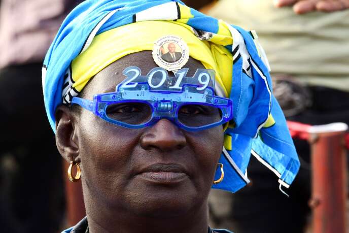 Une femme soutien de l’ancien président sénégalais Abdoulaye Wade, à Pikine, au Sénégal, le 7 février.