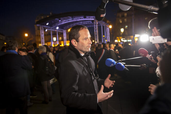 Benoit Hamon au grand rassemblement contre l'antisémitisme, place de la République à Paris, le 19 février.