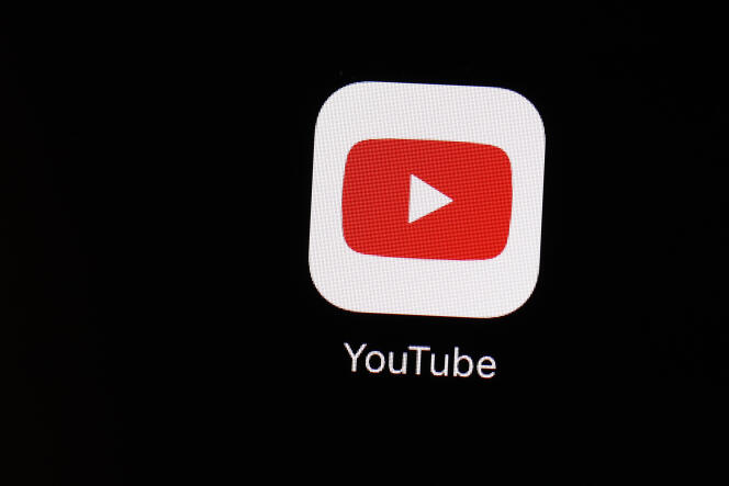 YouTube a une nouvelle fois été critiqué à cause de commentaires sexualisant des enfants apparaissant dans des vidéos.