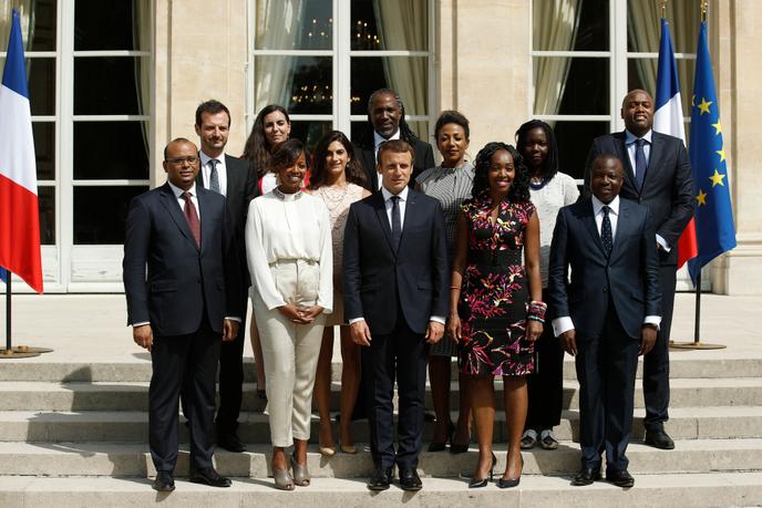 Emmanuel Macron entouré des membres du Conseil présidentiel pour l’Afrique, à l’Elysée, le 29 août 2017.