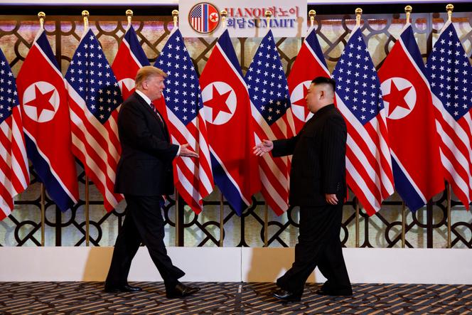 Le président américain, Donald Trump, et le dirigeant nord-coréen, Kim Jong-un, à Hanoï, le 27 février 2019.