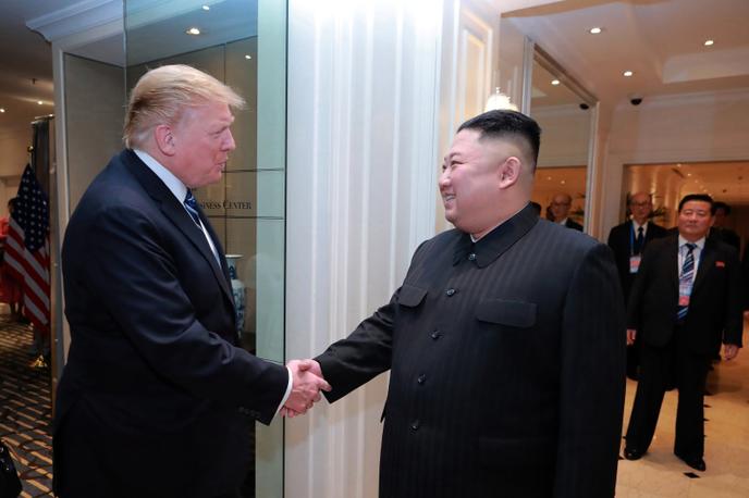 Le leader nord-coréen Kim Jong-un et le président américain Donald Trump lors de leur rencontre à Hanoï, le 28 février.