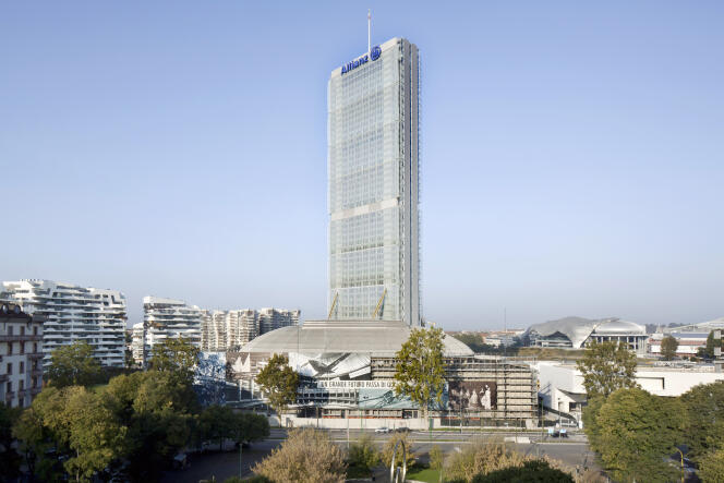 La tour Allianz à Milan (Italie), 2014.