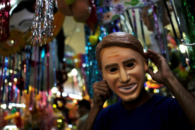 Le chef d’Etat brésilien Jair Bolsonaro moqué lors du carnaval, ici à Sao Paulo, le 22 février.