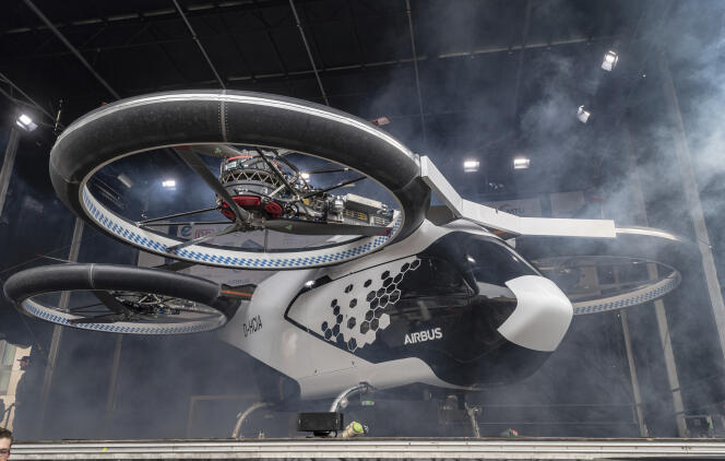 Un prototype du drone-taxi d’Airbus exposé le 11 ars à Ingolstadt (Allemagne).