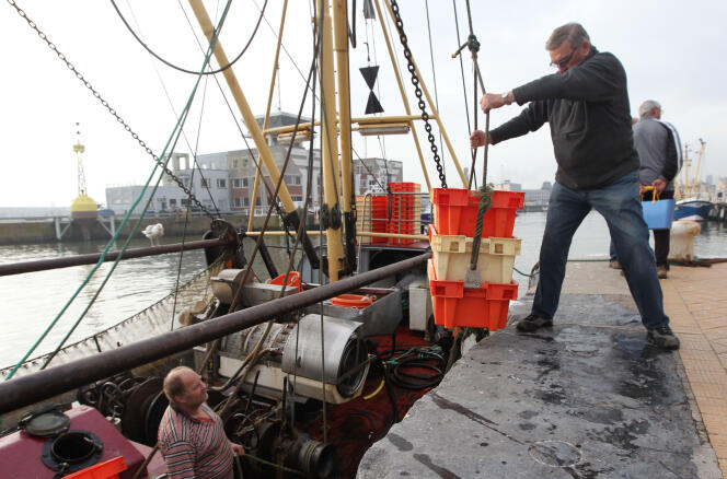Un pêcheur à Ostende, en 2012.