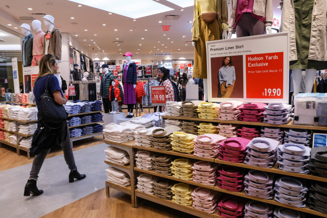 Dans ce premier exercice de transparence, les enseignes d’habillage brillent par leur absence d’efforts. Ici, un magasin H&M à New-York, le 15 mars 2019.