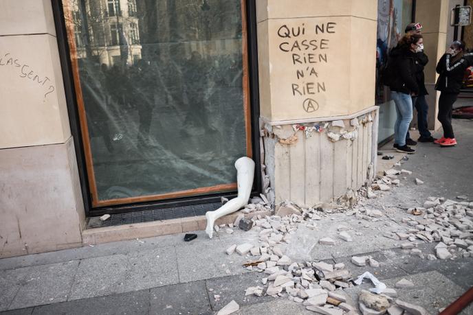 Après Lacte Xviii Des Gilets Jaunes Les Commerçants