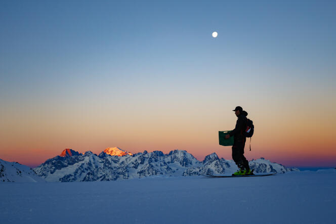 Lever de soleil sur le mont Blanc, le 23 mars.