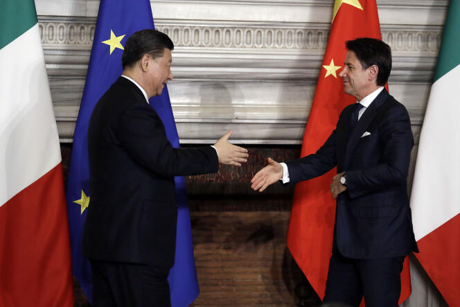Le président chinois et le premier ministre italien, à la Villa Madama, à Rome, le 23 mars.