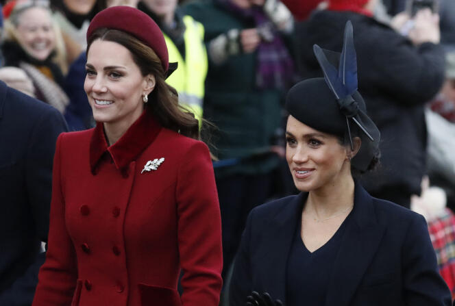 La duchesse de Cambridge et la duchesse de Sussex arrivent à la cérémonie de Noël à Norfolk, en Angleterre, le 25 décembre 2018.