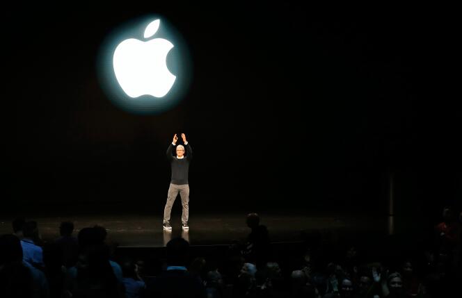 Tim Cook, le patron d’Apple, à la « keynote » (présentation) du 25 mars.