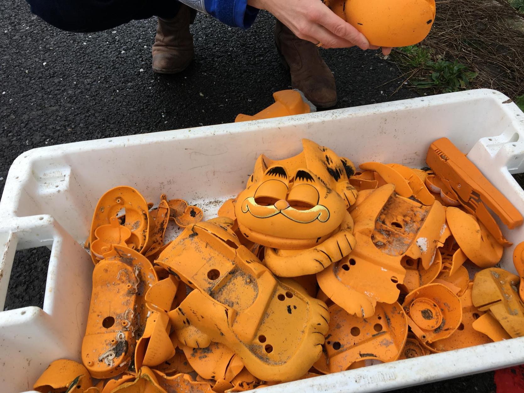 Le mystère des téléphones Garfield échoués sur les plages enfin résolu
