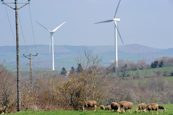 Des éoliennes à Salles-Curan (Aveyron), en 2009.