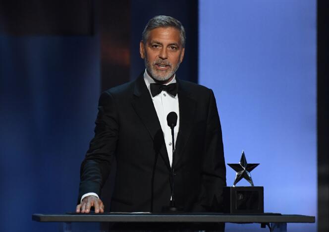 George Clooney, au Dolby Theatre à Los Angeles pour recevoir un prix de l’American Film Institute.