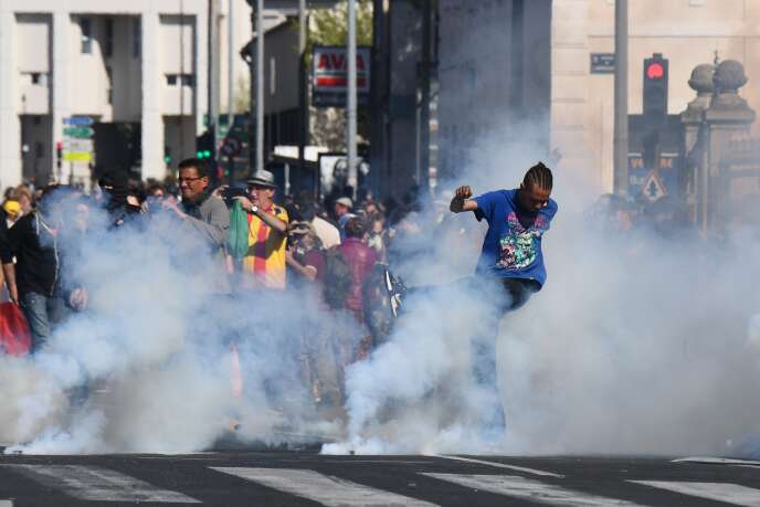 Gilets Jaunes à Avignon Une Manifestation Sous Contrôle