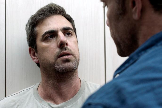 Distribution De False Flag Saison 3 « False Flag » : agents doubles, trahisons d’Etat et petits mensonges
