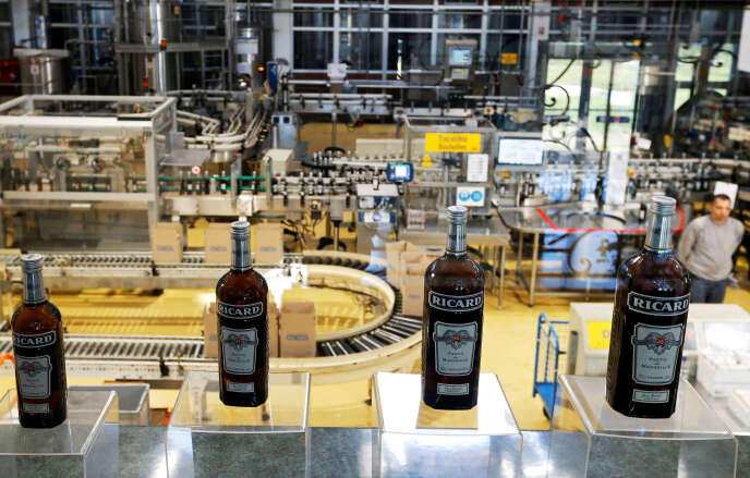 A l’usine Pernod Ricard de Lormont, près de Bordeaux, le 15 février.