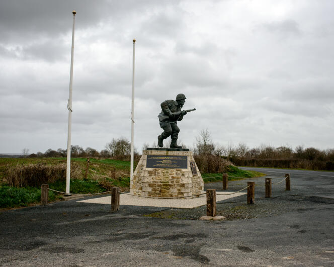 Statue d’un soldat américain le long de la D913 dans le Calvados.
