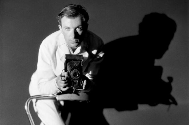 Le photographe Cecil Beaton, un personnage semblant tout droit sorti de l’univers proustien.