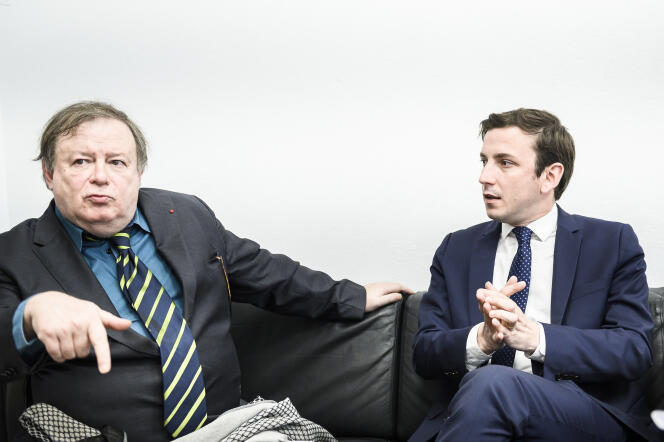 Jean-Pierre Mignard, avocat pénaliste (à gauche) et Aurelien Taché, député LRM du Val d'Oise, dans le bureau de ce dernier, à l’Assemblée, le 8 avril.