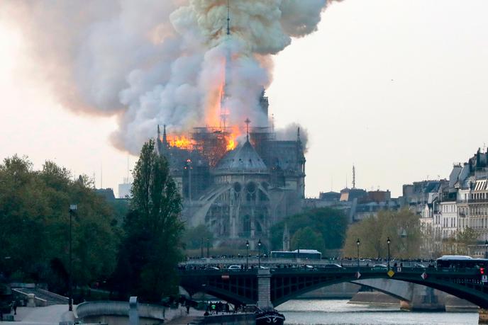 Incendie dans la cahtÃ©drale Notre-Dame de Paris, le lundi 15 avril.