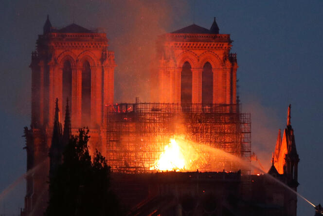 L’incendie de Notre-Dame de Paris, le 15 avril 2019.