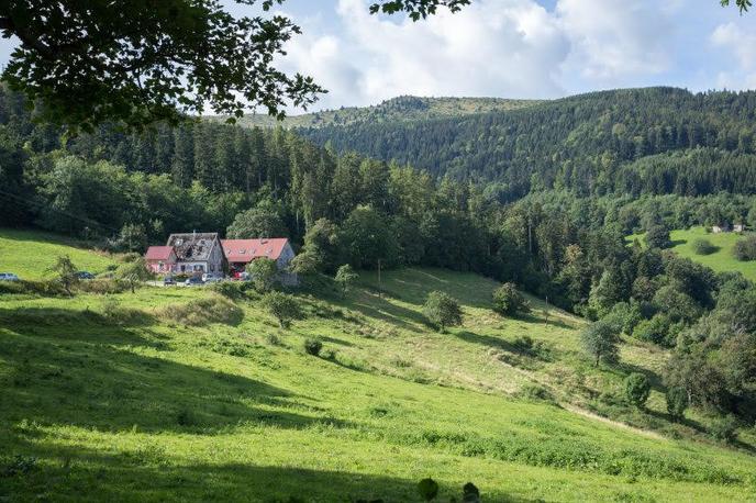 L’auberge Christlesgut, dans la vallée de Munster, en Alsace, offre une vue magnifique sur les Vosges.