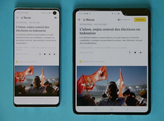 Un article du « Monde » sur le Samsung S10 (à gauche) et sur le Fold.