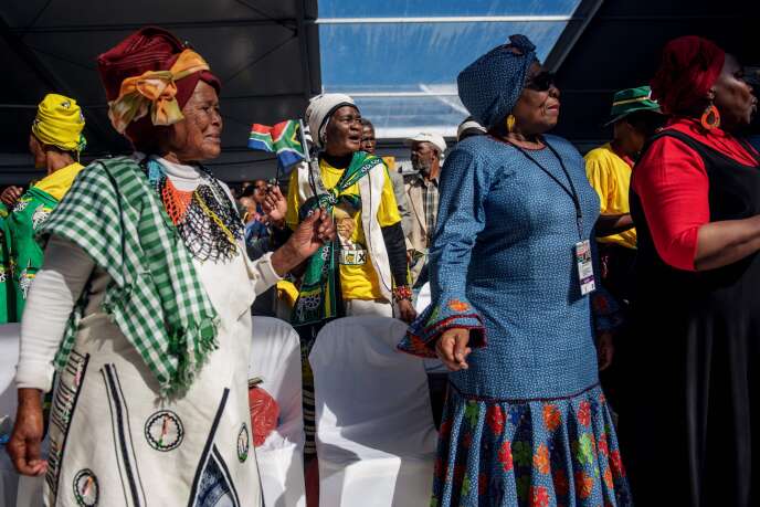 Comemoração do Dia da Liberdade em Makhanda (África do Sul), 27 de abril.