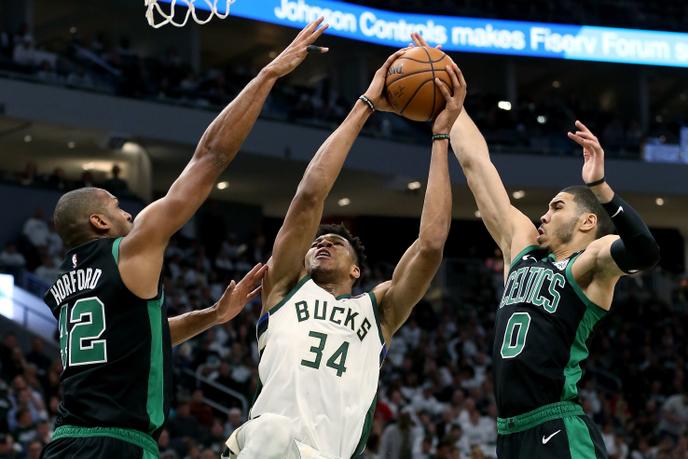 Les offensives de Giannis Antetokounmpo ont été totalement cadenassées par les joueurs de Boston, dimanche 28avril à Milwaukee.