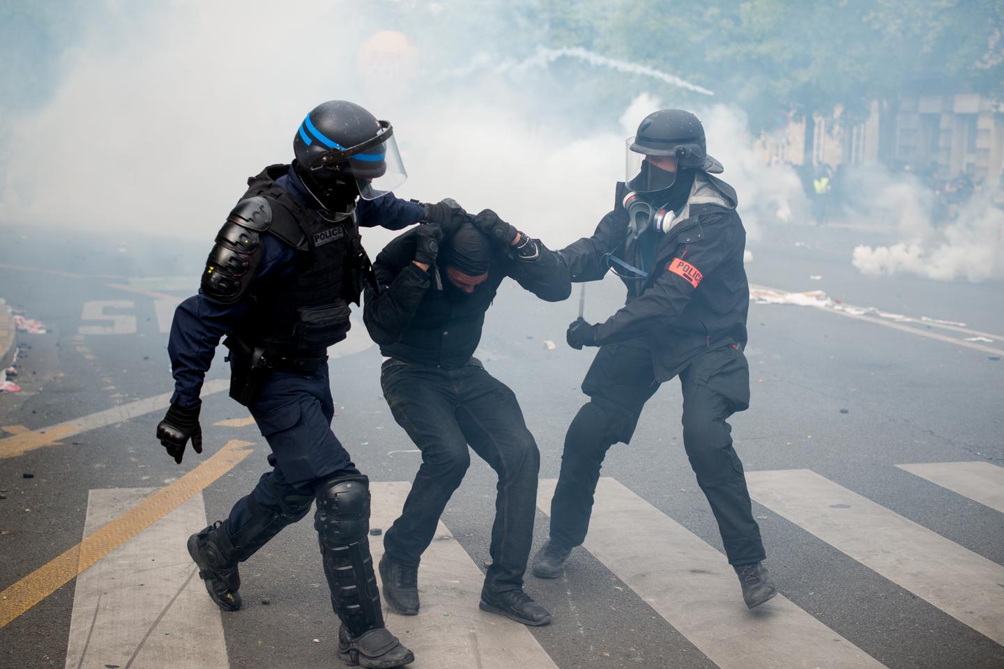 Violences Policières : « Une Même Blessure Peut être Le Résultat D’une ...