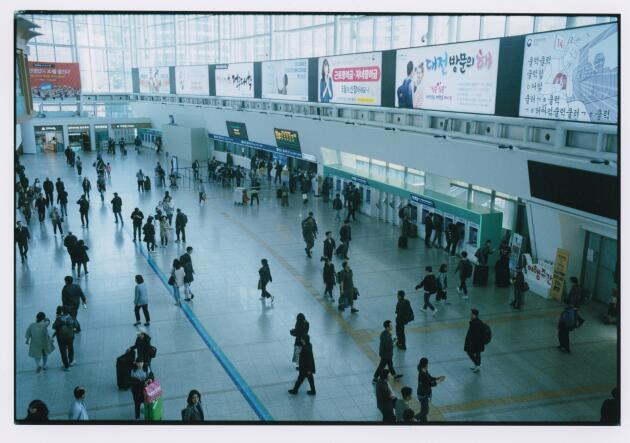 La salle des pas perdus de la gare de Séoul, d’où embarquent les héros de « Dernier train pour Busan » (2016), de Yeon Sang-ho.