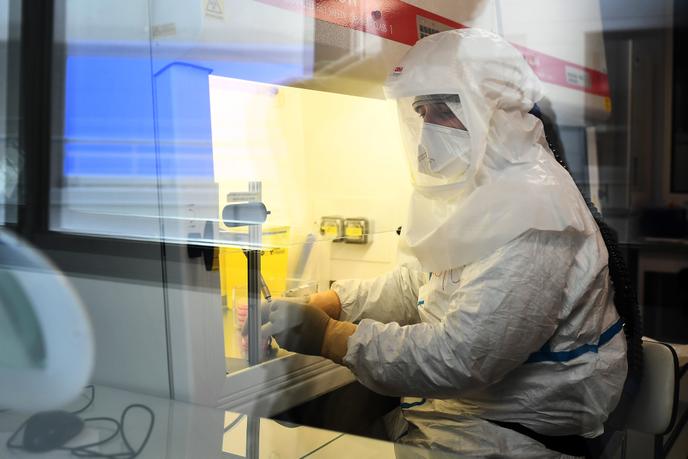 La tuberculose est une infection touchant le plus souvent les poumons, transmise par voie aérienne et qui peut se propager au cerveau. Cette maladie est environ deux fois plus fréquente en région parisienne que dans l’ensemble du territoire français.
