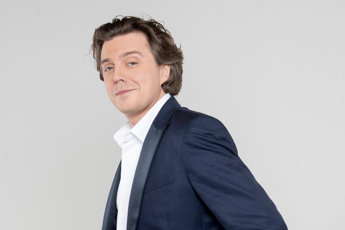 Téléchargement gratuit Images Humour Alex Vizorek Ou Le Rire Sans Relache dernière salutations