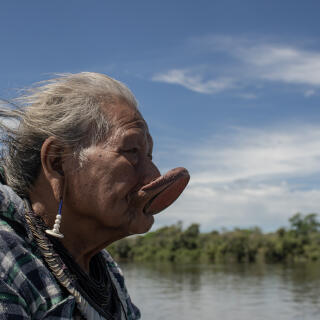Peixoto de Azevedo, Mato Grosso, Brazil, 21 april 2019:
Raoni Metuktire in the village Metuktire. The report of Le Monde accompanied a trip of Raoni, starting from the urban center of the city of Peixoto de Azevedo to the Metuktire village on the banks of the Xingu River. The cacique is a Brazilian indigenous leader of the Kayapó ethnic group. He is known internationally for his struggle to preserve the Amazon and indigenous peoples.
Photo: Avener Prado