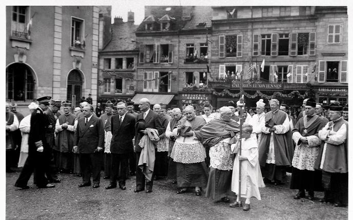 Le 23 juillet 1950, à Luxeuil-les-Bains.