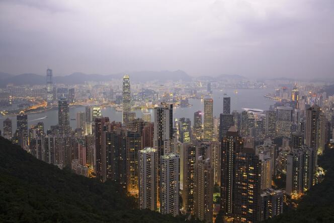 A l’image de Hong Kong, en Chine, la croissance en Asie s’accompagne d’une urbanisation très dense. Et de quoi encore ? Pour le savoir, rendez-vous à la 12e question...