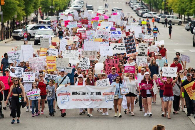 Manifestation contre la nouvelle loi sur l’avortement, à Montgomery, en Alabama, le 19 mai.