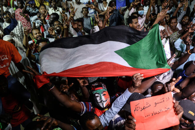Le 19 mai à Khartoum, les Soudanais toujours mobilisés pour s’assurer que la transition ne se fera pas sans eux.