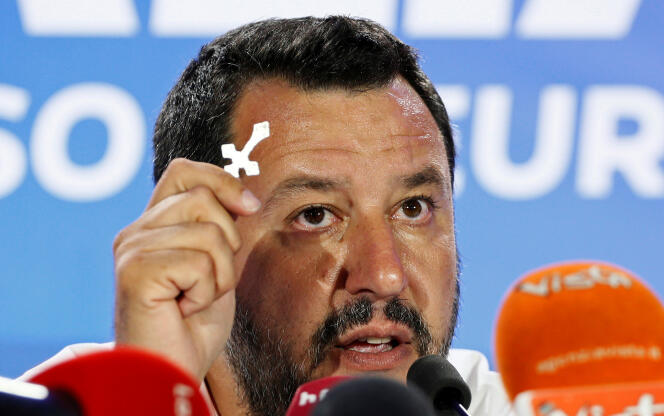 Matteo Salvini, le chef de la Ligue, lors de la conférence de presse après l’annonce de sa victoire, le 27 mai, à Milan.
