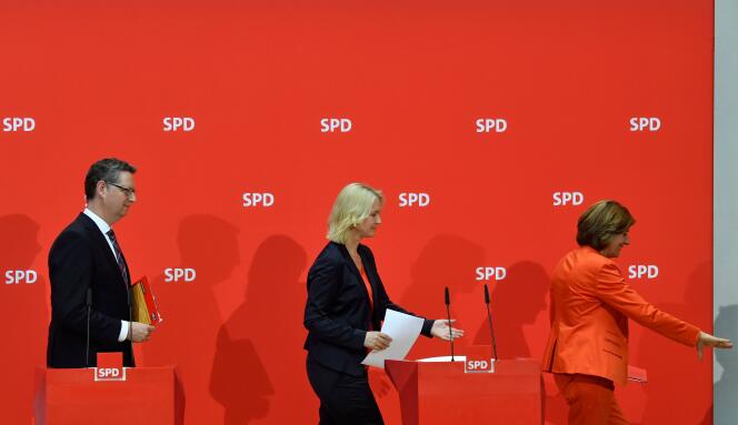 De gauche à droite : le chef de la fédération SPD de la Hesse, Thorsten Schäfer-Gümbel, les ministres-présidentes des Länder de Mecklembourg-Poméranie-Occidentale, Manuela Schwesig, et de Rhénanie-Palatinat, Malu Dreyer.